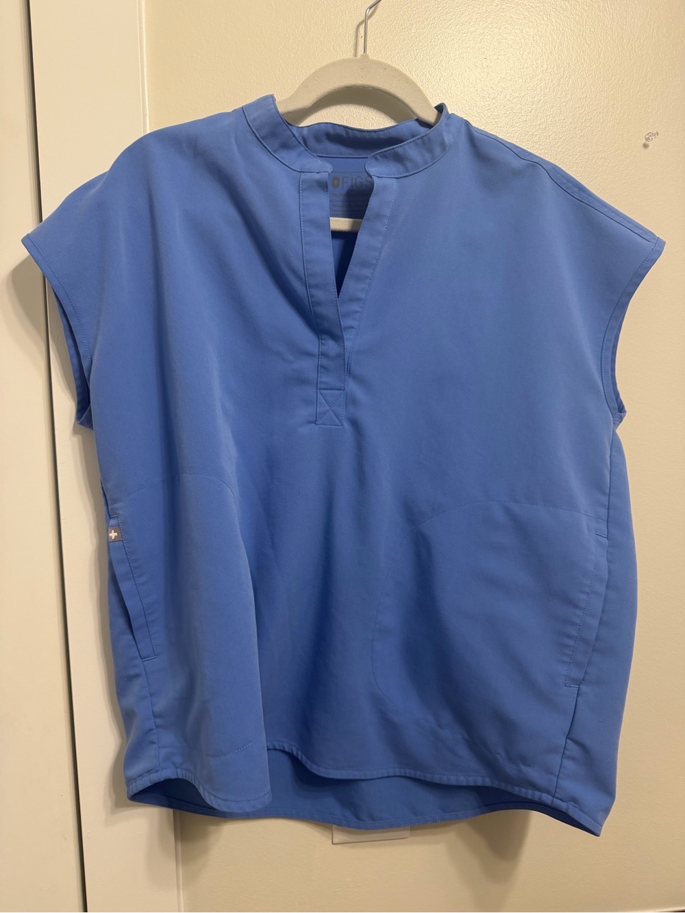 Figs Ceil Blue Women's Scrub Pants & Top Set - Picture 2 of 8